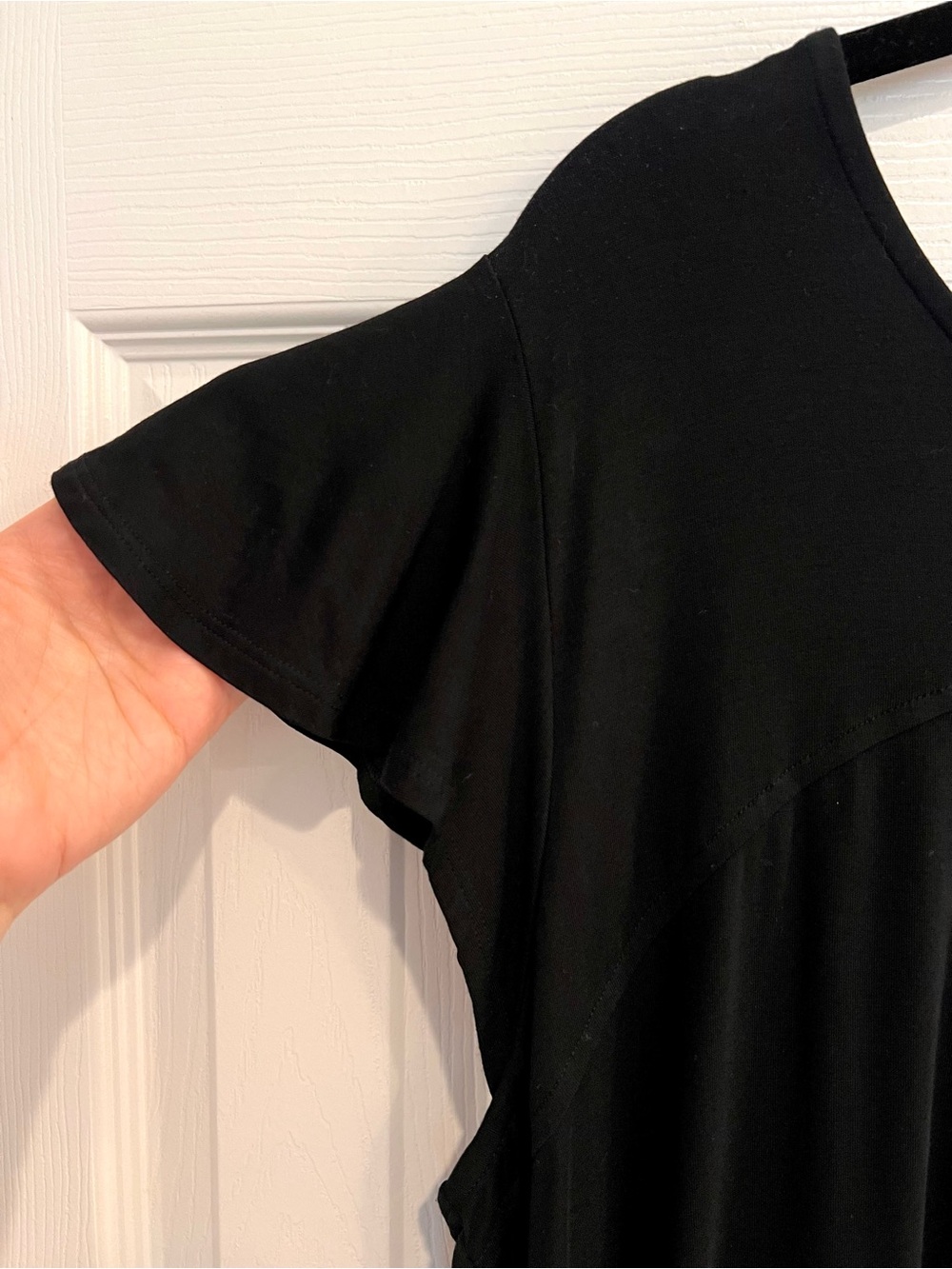 Torrid Super Soft Keyhole Cutout Black Flutter Sleeve Tshirt Blouse Top Flowy 2X - Picture 4 of 5